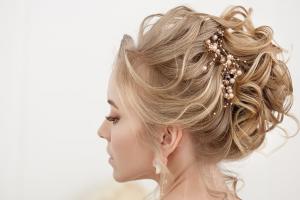 #YeuLaCuoi: 5 xu hướng tóc cưới giúp cô dâu tỏa sáng trên lễ đường