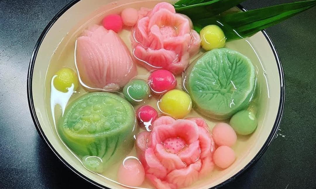 Hướng dẫn chi tiết cách làm bánh trôi hình hoa sen đang hot để cúng Tết Hàn Thực