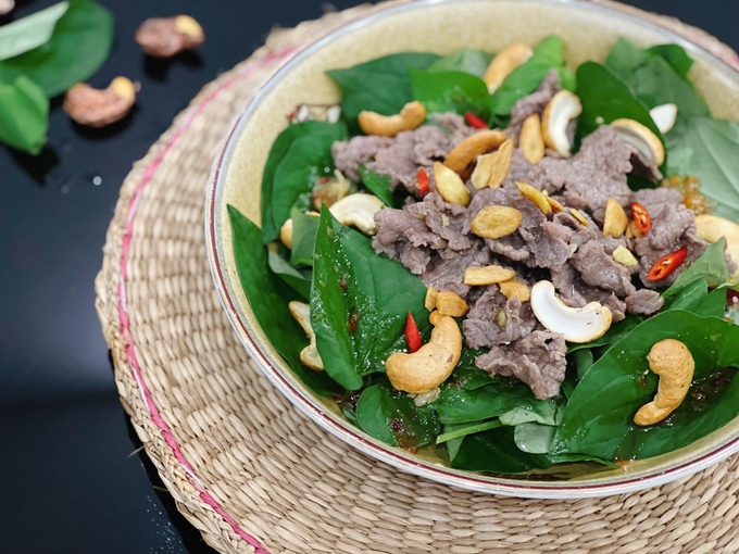 Loại rau ở Việt Nam mọc dại, sang Nhật được quý trọng dùng làm trà giải độc, chống lão hóa
